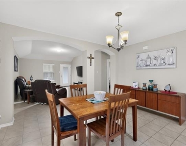 1409 Slate Street - Photo Thumbnail 5