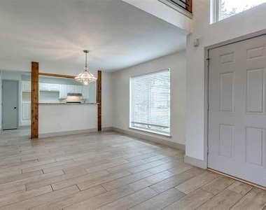 3005 David Drive - Photo Thumbnail 8