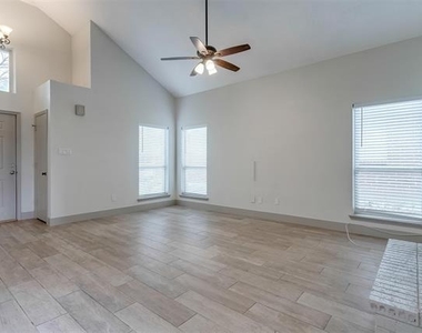 3005 David Drive - Photo Thumbnail 7