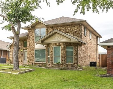 3005 David Drive - Photo Thumbnail 2