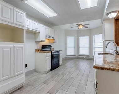 3005 David Drive - Photo Thumbnail 12