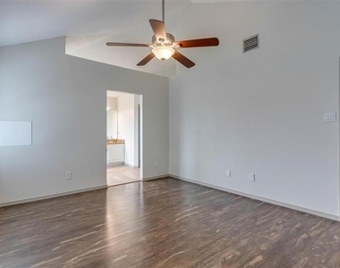 3005 David Drive - Photo Thumbnail 20