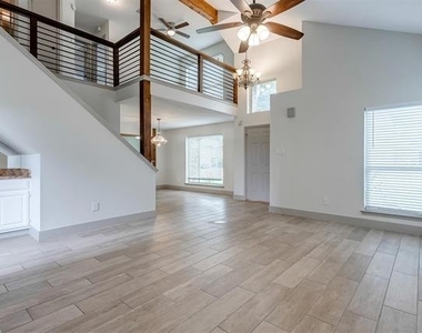 3005 David Drive - Photo Thumbnail 5