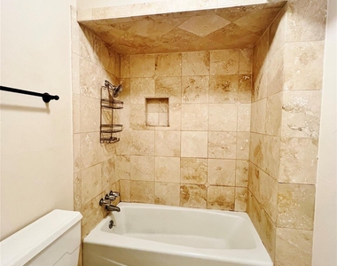 221 Connie Drive - Photo Thumbnail 18