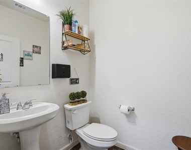 2636 Sagebrush Drive - Photo Thumbnail 16