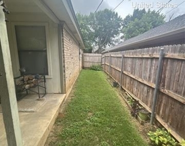 4211 Meadow Park Drive - Photo Thumbnail 24