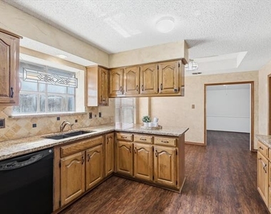 1774 Clydesdale Drive - Photo Thumbnail 15