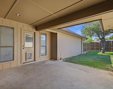1774 Clydesdale Drive - Photo Thumbnail 28
