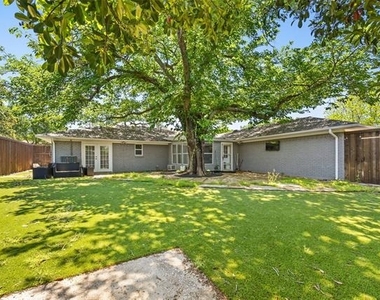 3945 Clubway Lane - Photo Thumbnail 23