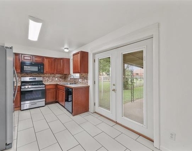 3123 San Lucas Avenue - Photo Thumbnail 11