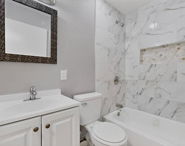 1305-a Nw 14th Street - Photo Thumbnail 24