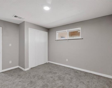 1305-a Nw 14th Street - Photo Thumbnail 27