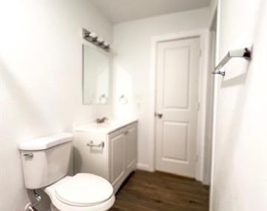 1312 Broadway Street - Photo Thumbnail 13