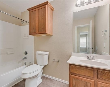 6233 Balcony Lane - Photo Thumbnail 21