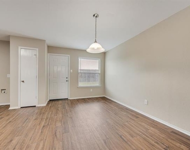 6233 Balcony Lane - Photo Thumbnail 2