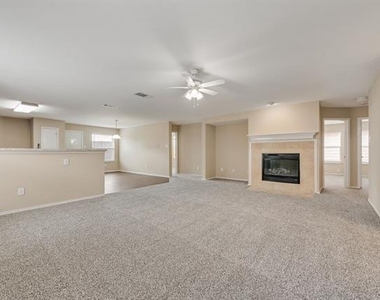 6233 Balcony Lane - Photo Thumbnail 8