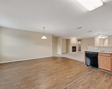 6233 Balcony Lane - Photo Thumbnail 13