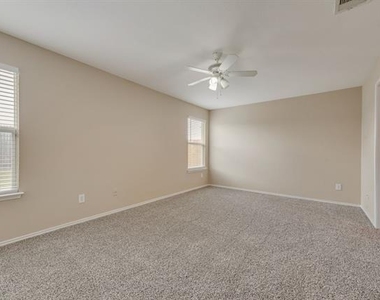6233 Balcony Lane - Photo Thumbnail 14