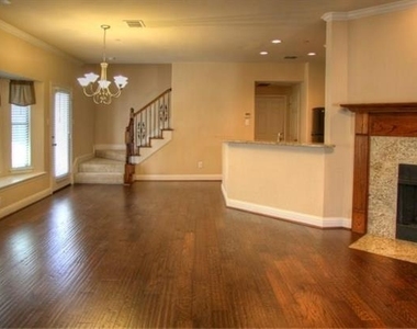 1913 Desoto Drive - Photo Thumbnail 1