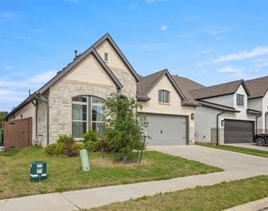 5608 Stewarts Creek Court - Photo Thumbnail 2