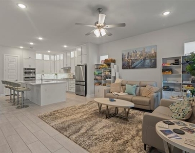 5608 Stewarts Creek Court - Photo Thumbnail 3