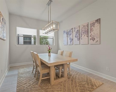 5608 Stewarts Creek Court - Photo Thumbnail 10