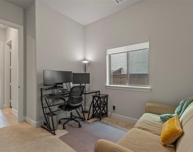 5608 Stewarts Creek Court - Photo Thumbnail 21