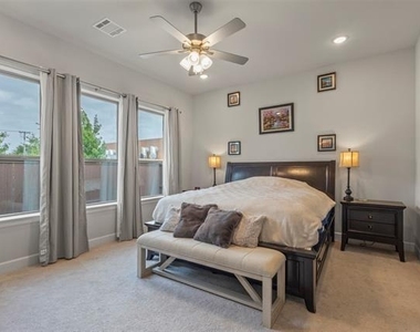 5608 Stewarts Creek Court - Photo Thumbnail 12