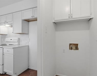 6413 Melinda Court - Photo Thumbnail 11