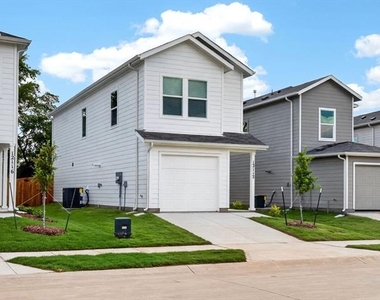 12112 Steeplechase Drive - Photo Thumbnail 2