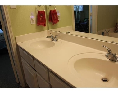 2425 Collier Drive - Photo Thumbnail 6
