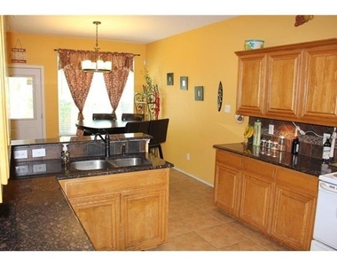 2425 Collier Drive - Photo Thumbnail 14