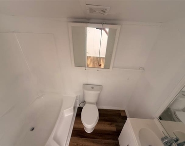 541 Simmons Way - Photo Thumbnail 5