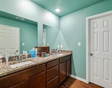 3509 Spencer Street - Photo Thumbnail 13