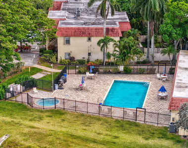 138 S Cypress Road - Photo Thumbnail 22