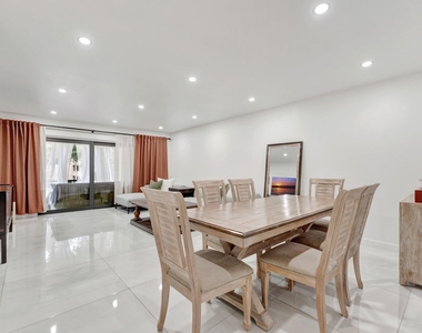 138 S Cypress Road - Photo Thumbnail 2