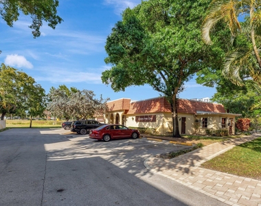 138 S Cypress Road - Photo Thumbnail 24