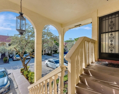 138 S Cypress Road - Photo Thumbnail 30