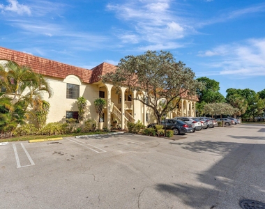 138 S Cypress Road - Photo Thumbnail 25