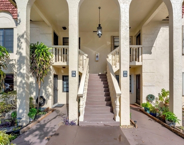 138 S Cypress Road - Photo Thumbnail 28