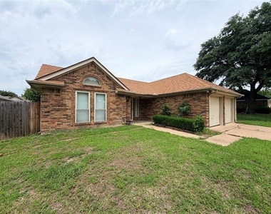 4806 Shadyway Drive - Photo Thumbnail 1
