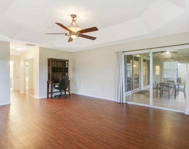 1198 Se Petunia Avenue - Photo Thumbnail 14