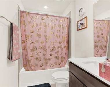 720 Willow View Way - Photo Thumbnail 18