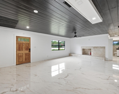 2529 Rainbow Drive - Photo Thumbnail 5