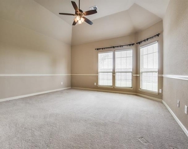 12112 Abernathy Circle - Photo Thumbnail 6
