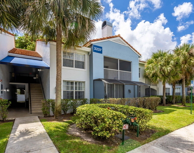 3237 Clint Moore Road - Photo Thumbnail 12