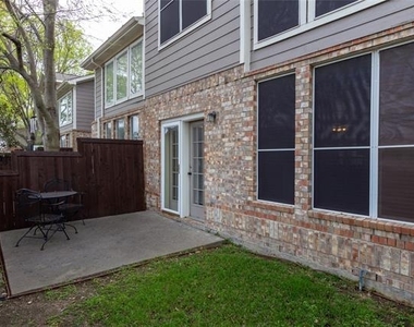 10008 Dryden Lane - Photo Thumbnail 18