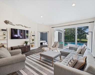 2466 Muir Circle - Photo Thumbnail 7