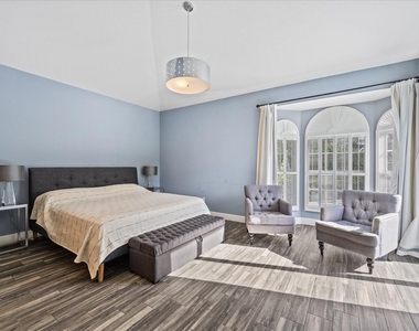 2466 Muir Circle - Photo Thumbnail 17