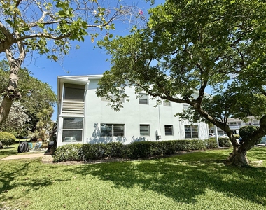 21 Newport B Court - Photo Thumbnail 28